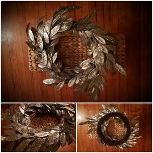 Silver Bay Leaf Holiday Wreath